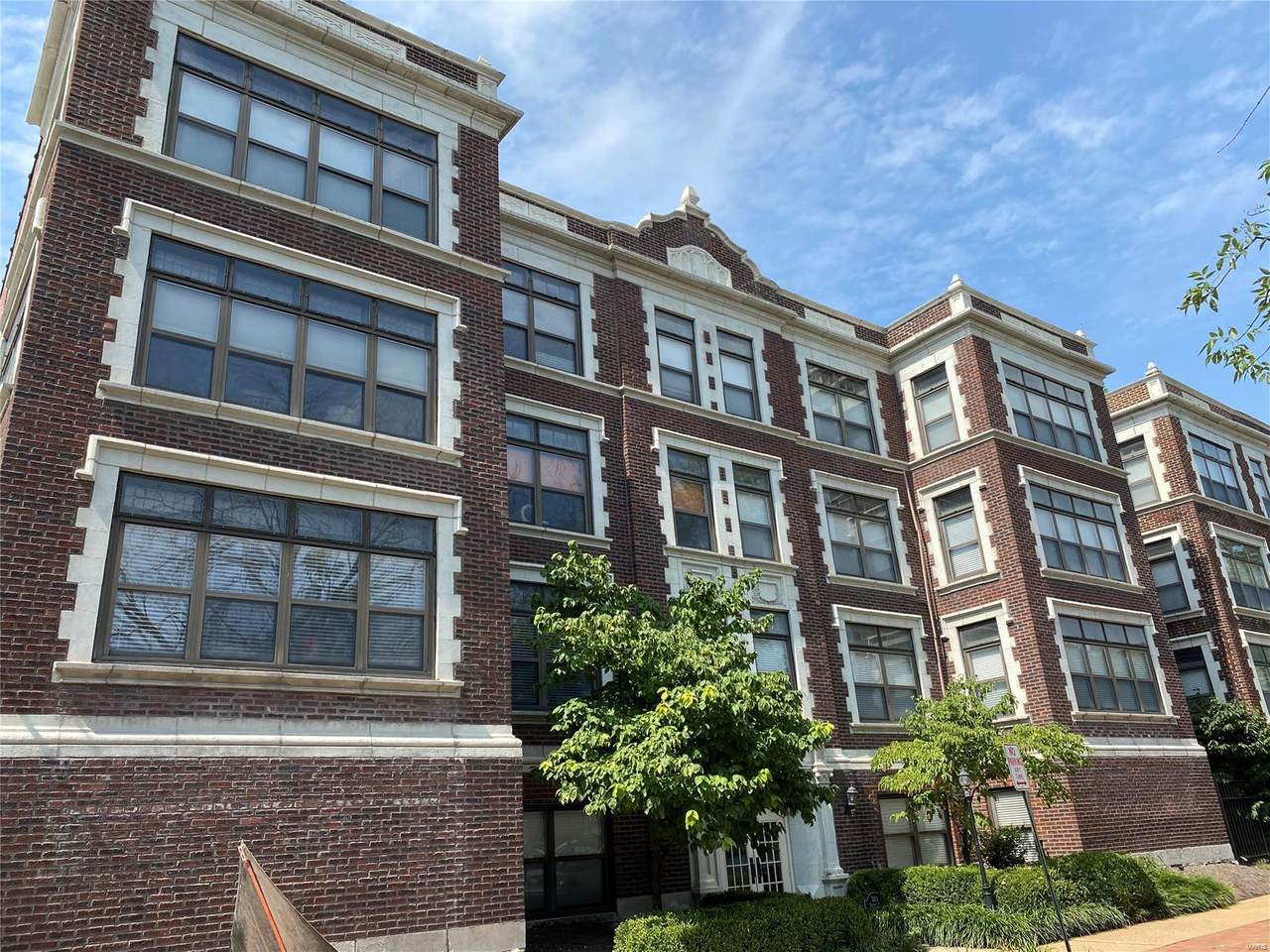 323 Clara Avenue - Photo 1