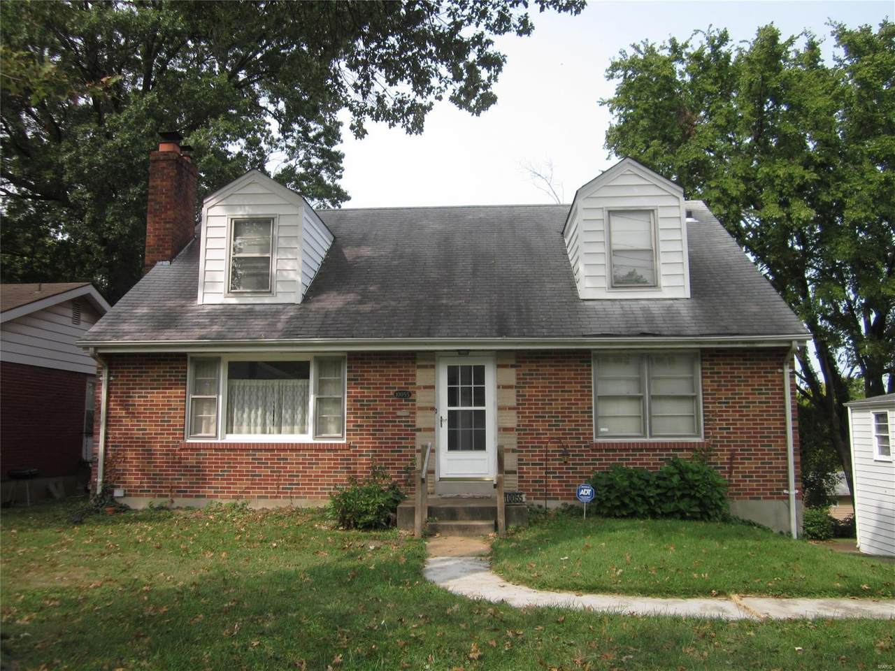 10055 Sheldon Drive - Photo 1