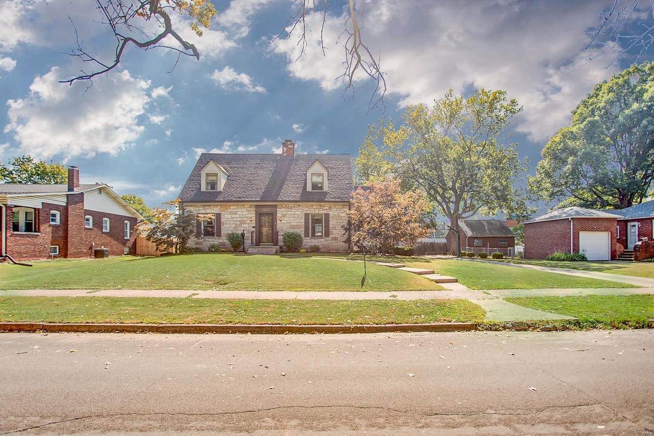 2812 Grand Avenue - Photo 1