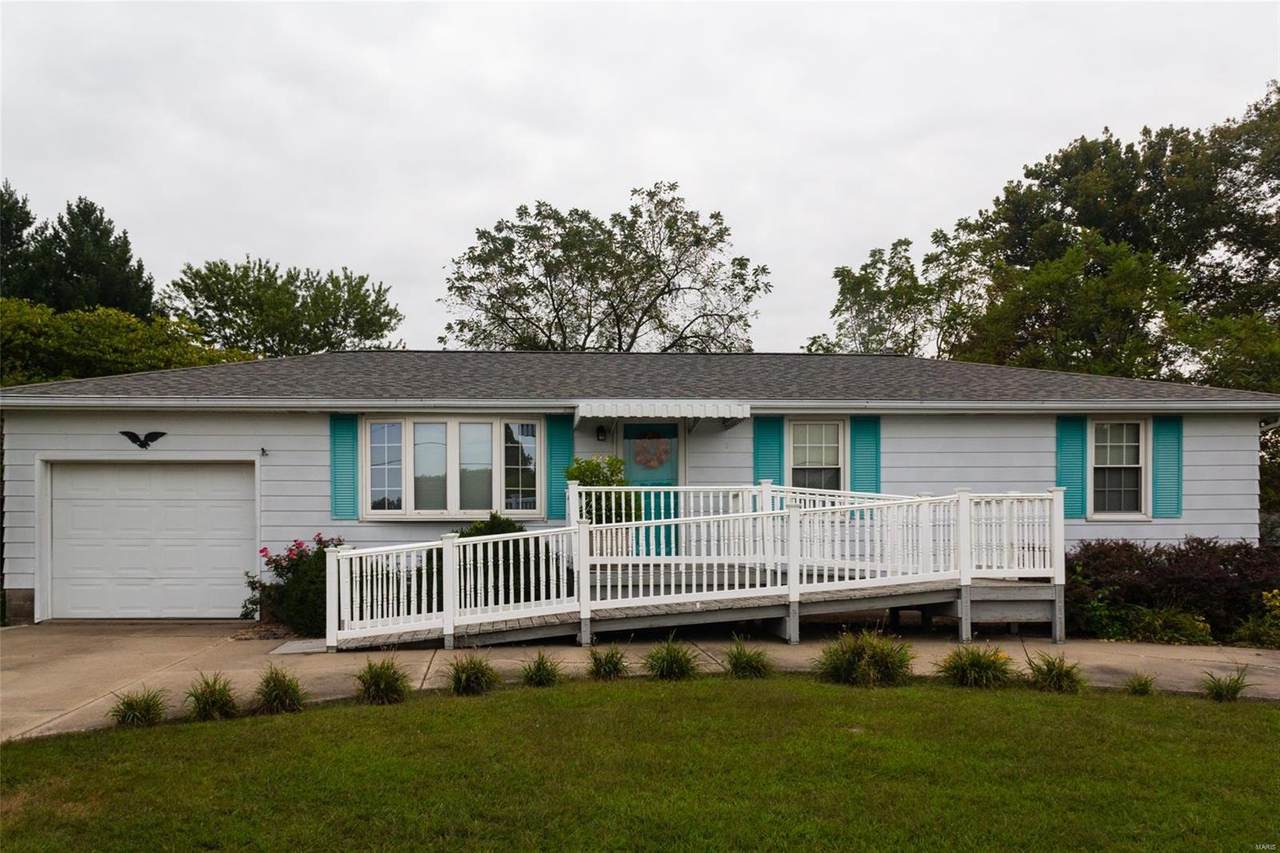 823 Prairie Street - Photo 1