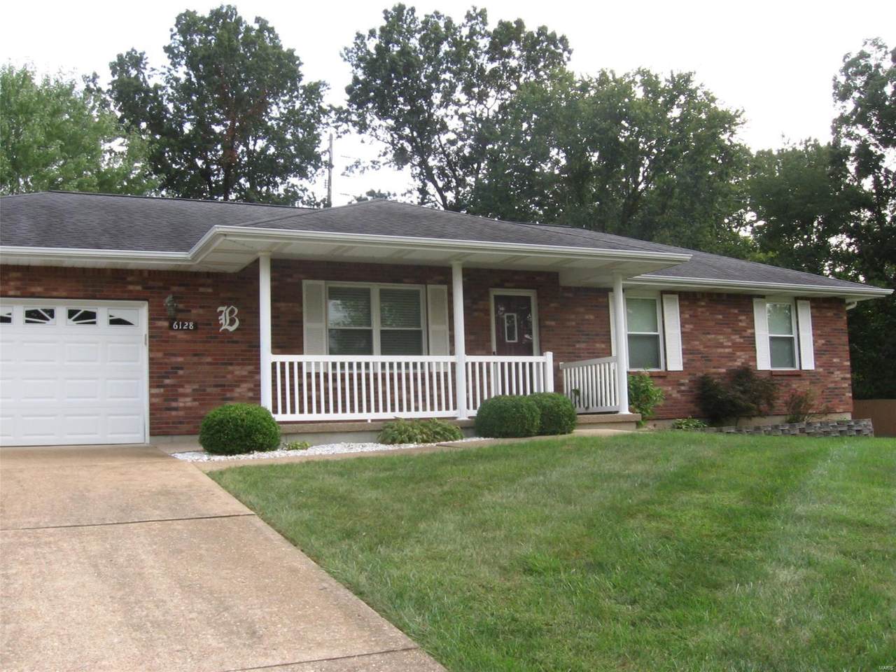 6128 Barrington Oaks Drive - Photo 1