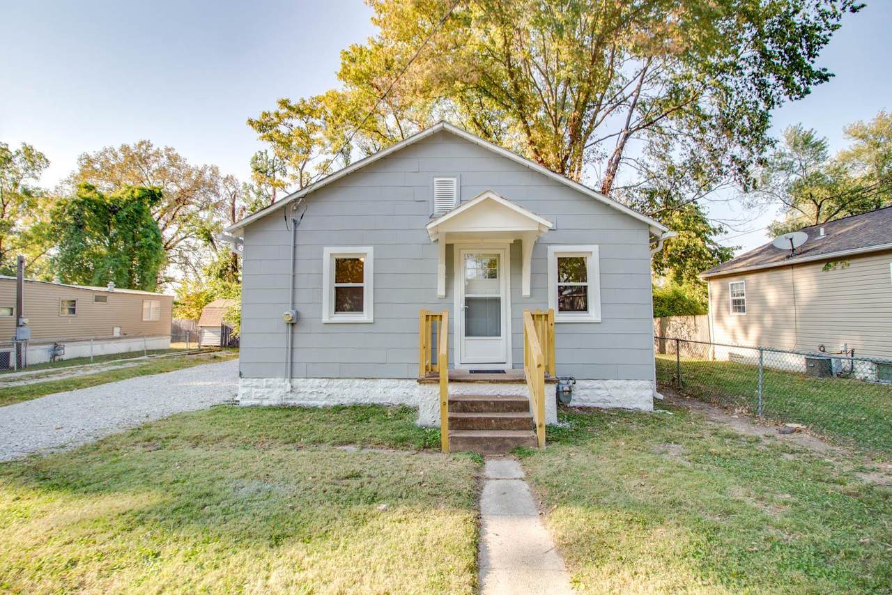 135 Lakeside Avenue - Photo 1