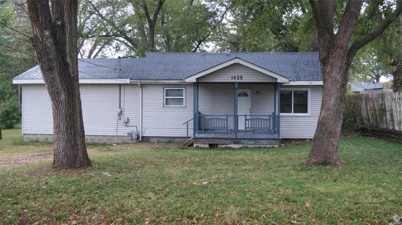 1429 5th Street - Photo 1
