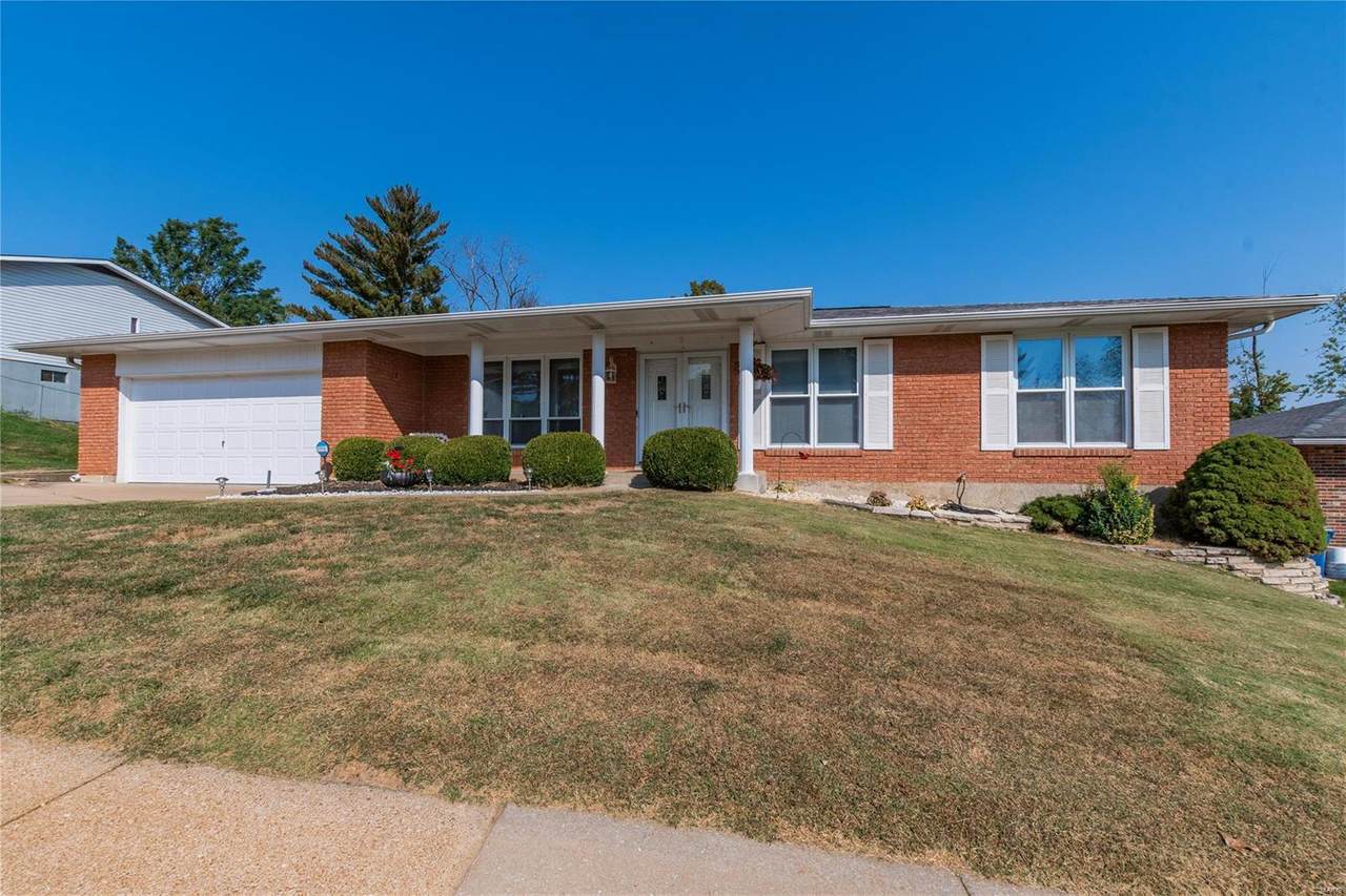 11097 Fawnhaven Drive - Photo 1