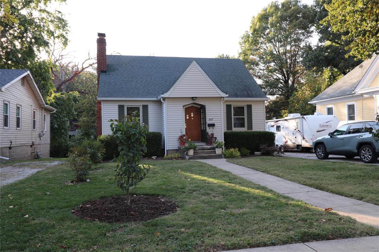 307 Clay - Photo 1