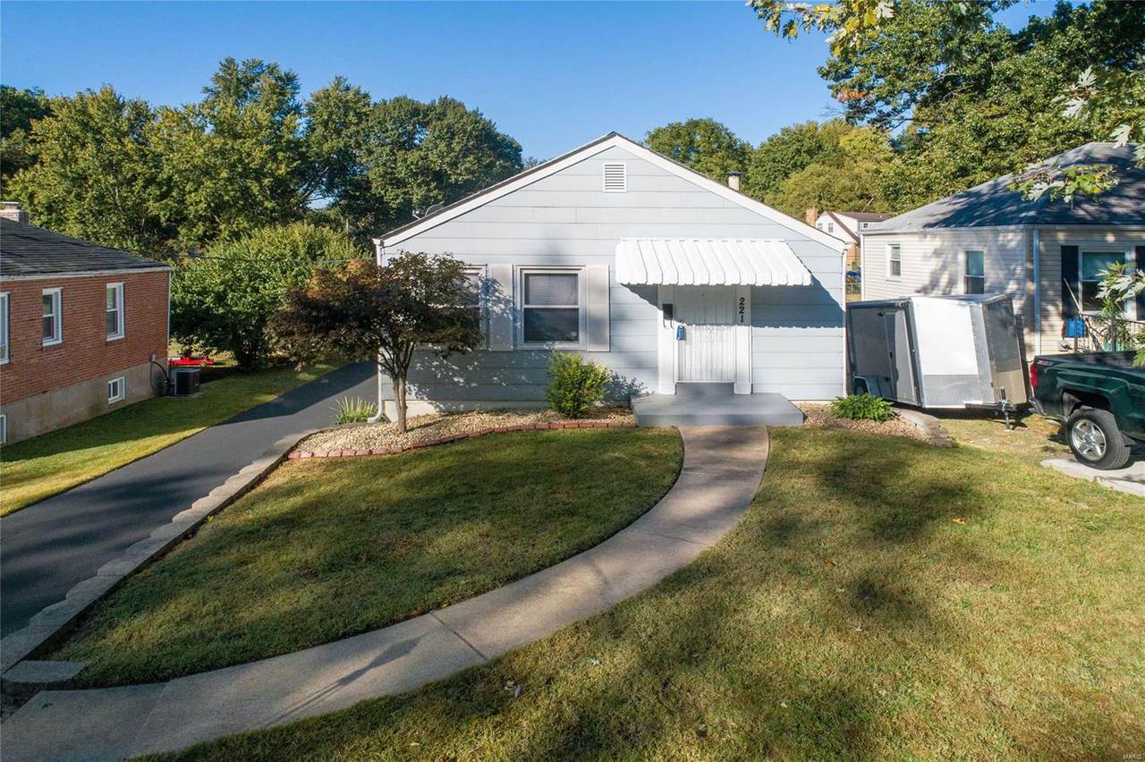 221 Barat Avenue - Photo 1
