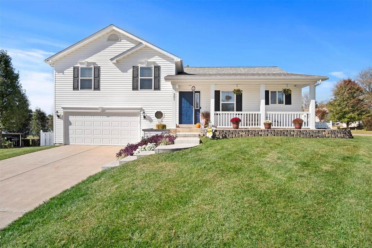 301 Glen Valley Court - Photo 1