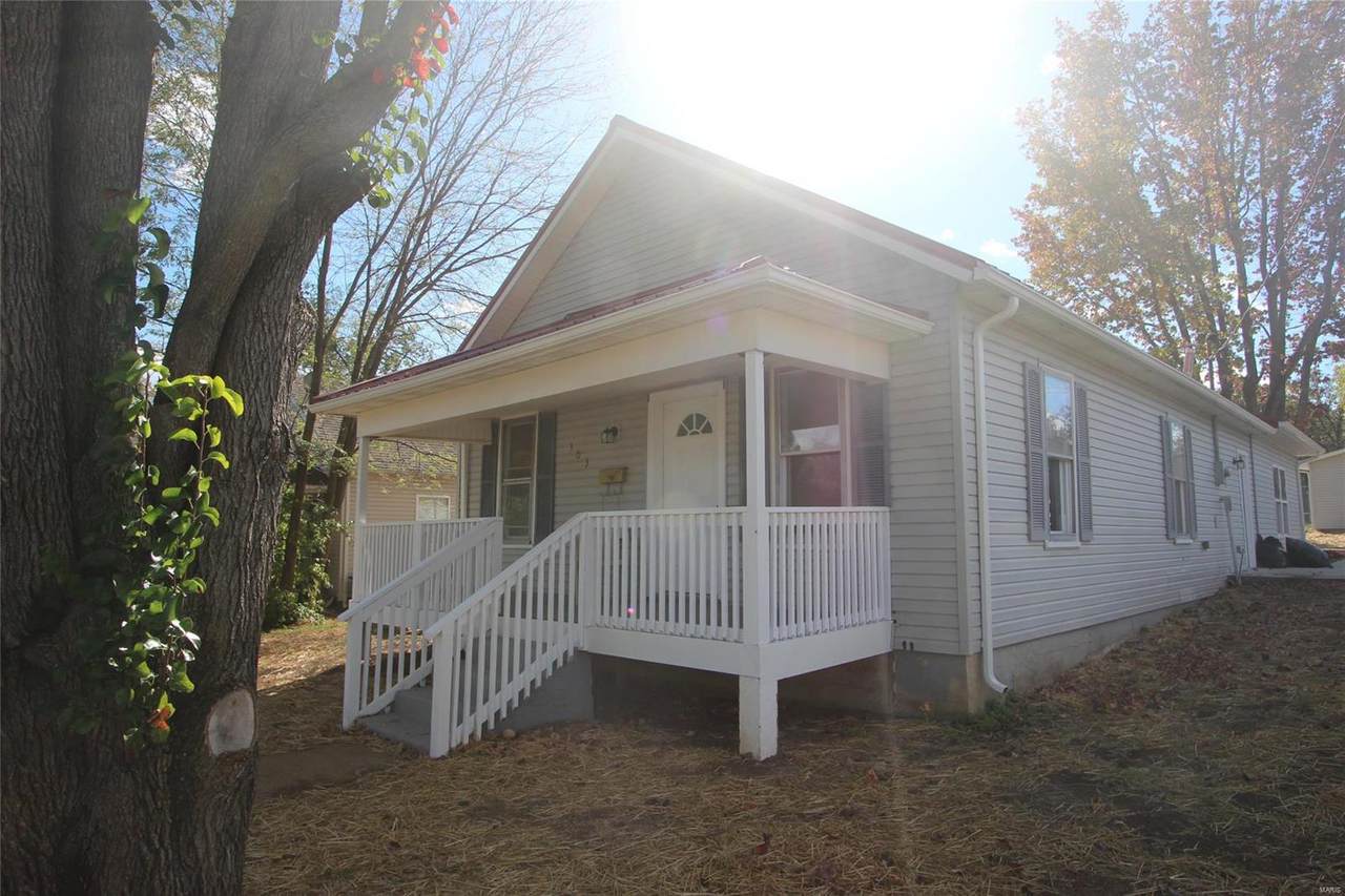 303 Monroe - Photo 1