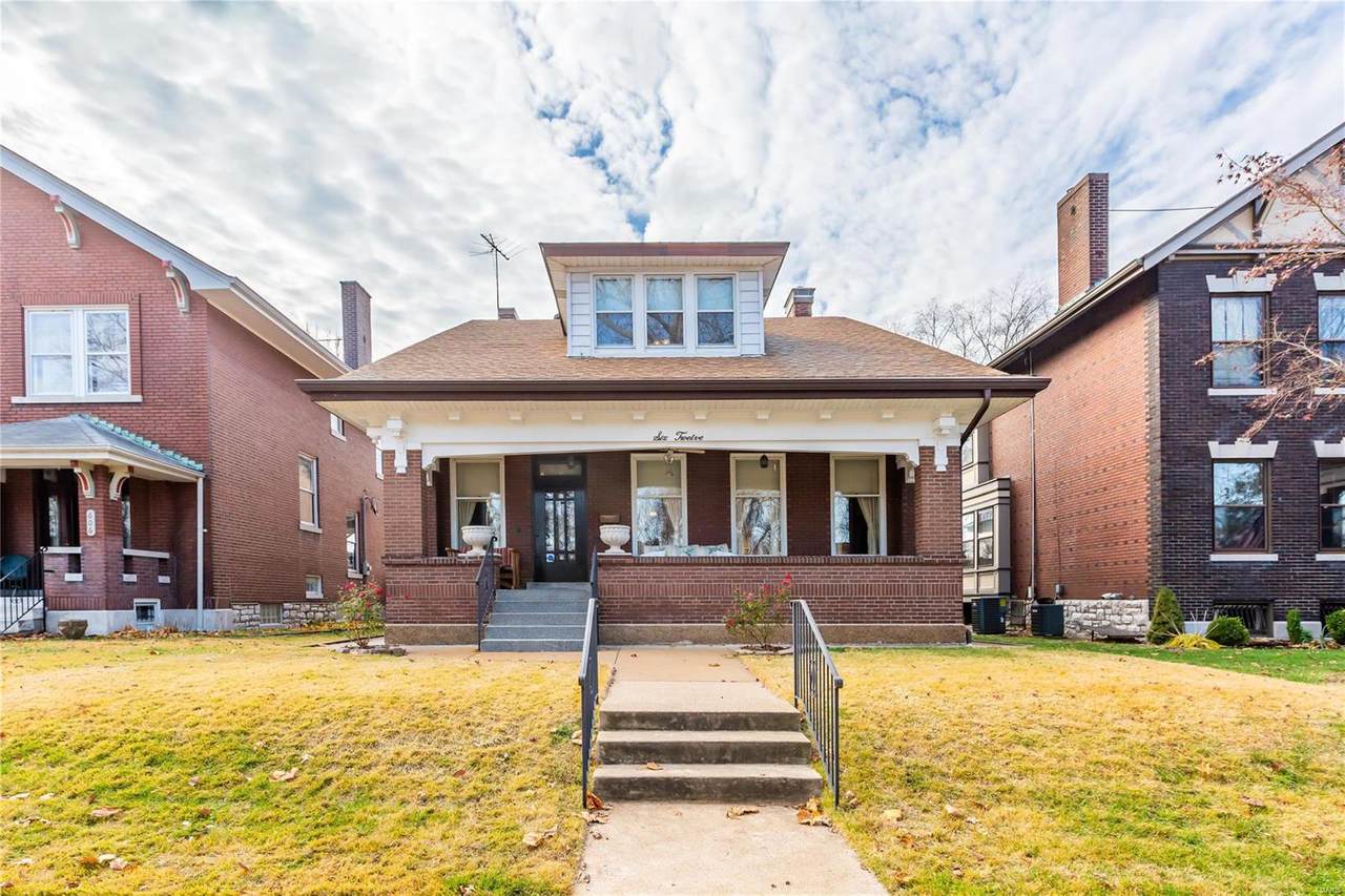 612 Bellerive Boulevard - Photo 1