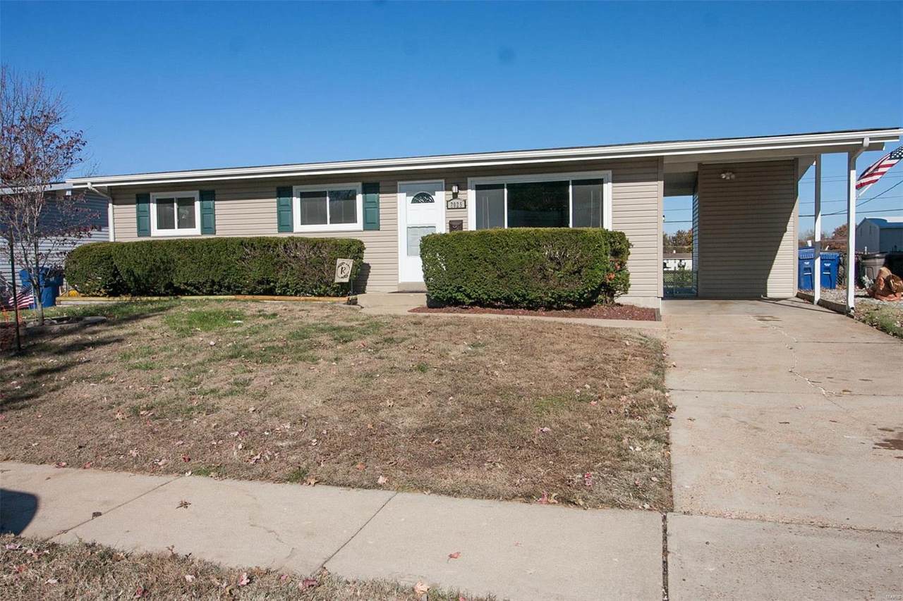 2025 Flamingo Drive - Photo 1