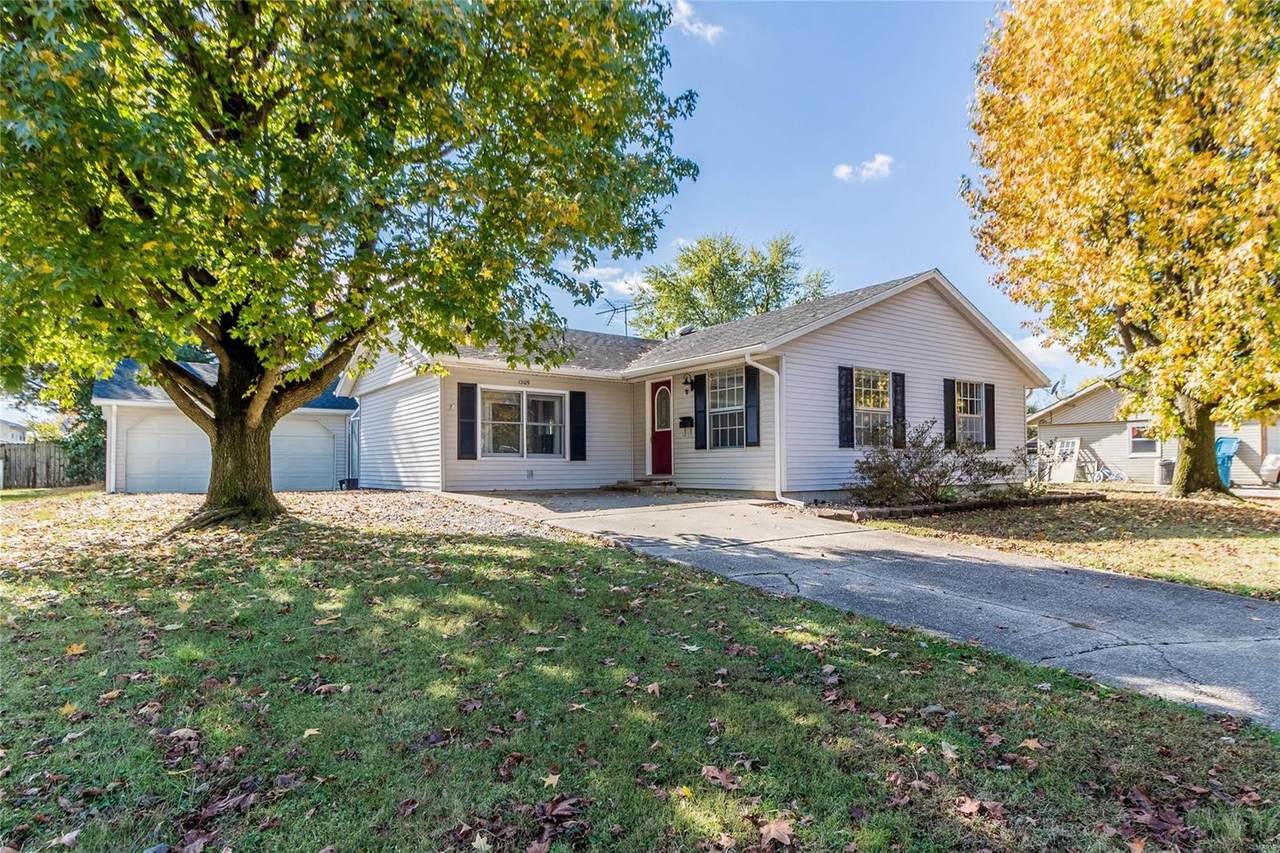 1209 Lincoln Drive - Photo 1