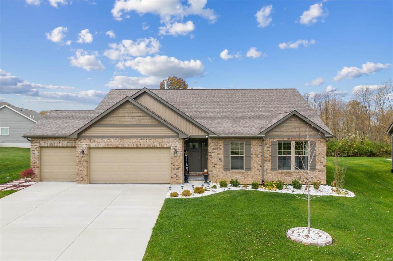 2386 Lakeshore Drive - Photo 1