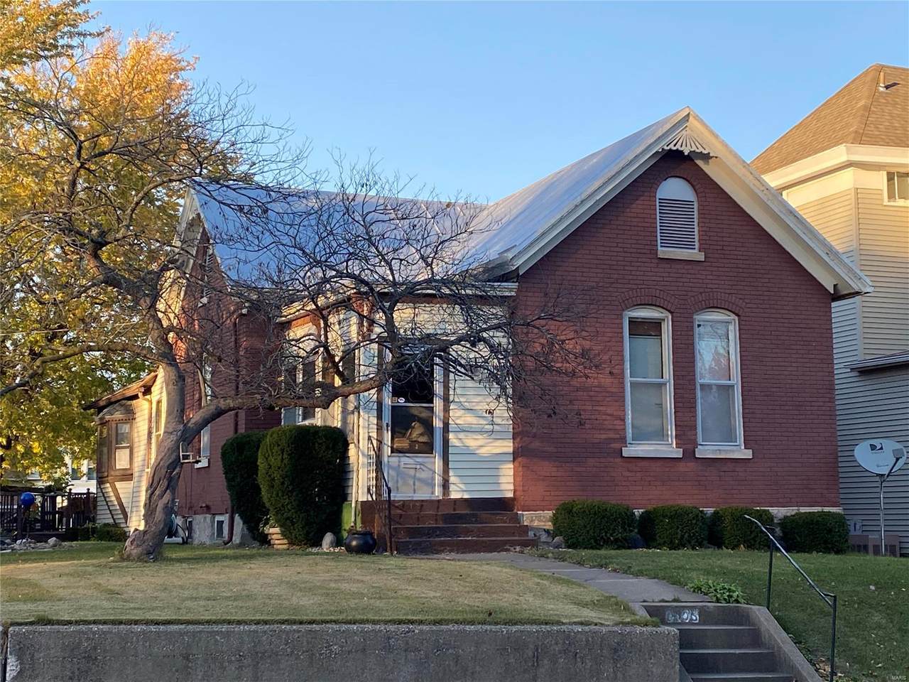 1403 College - Photo 1