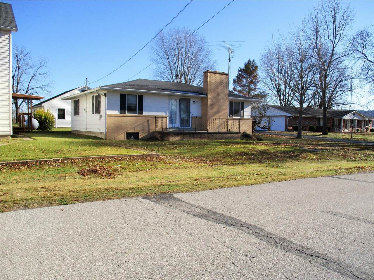 490 Oak Street - Photo 1