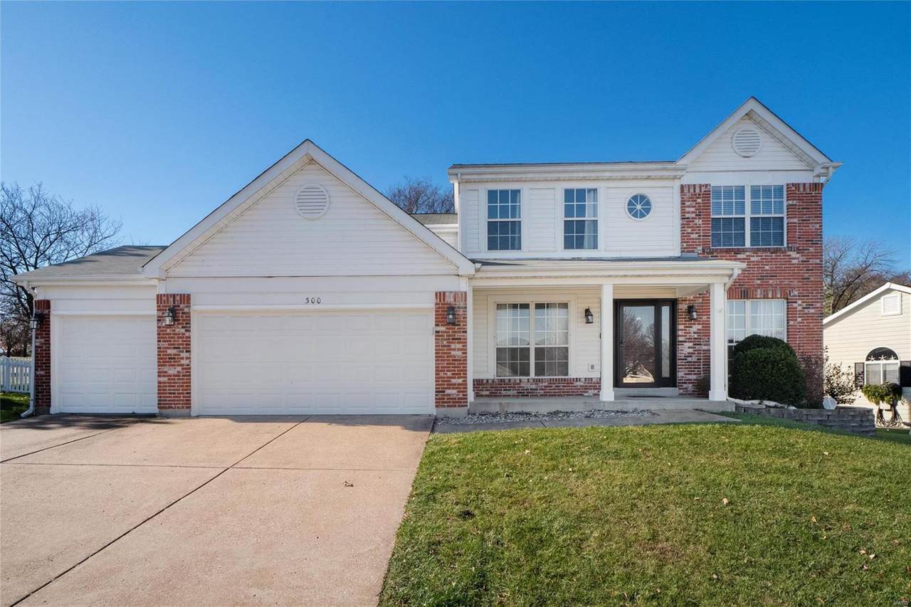 300 Autumn Peak Drive - Photo 1