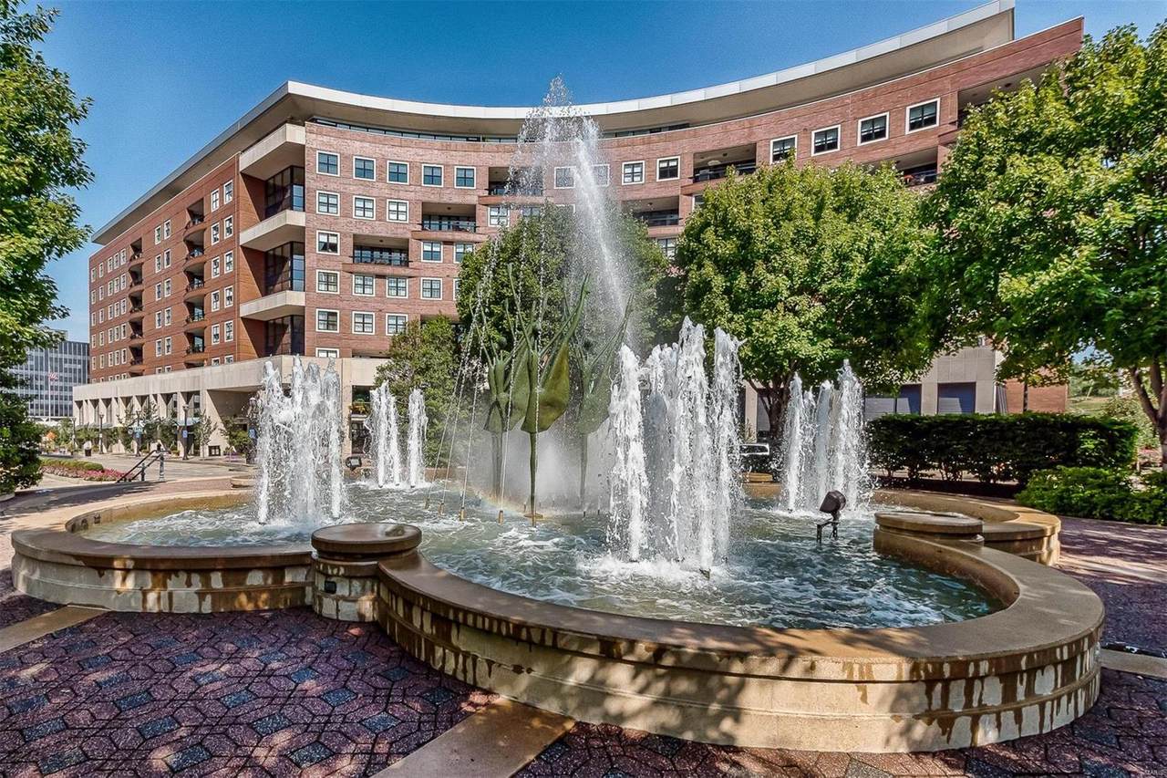 155 Carondelet Plaza - Photo 1