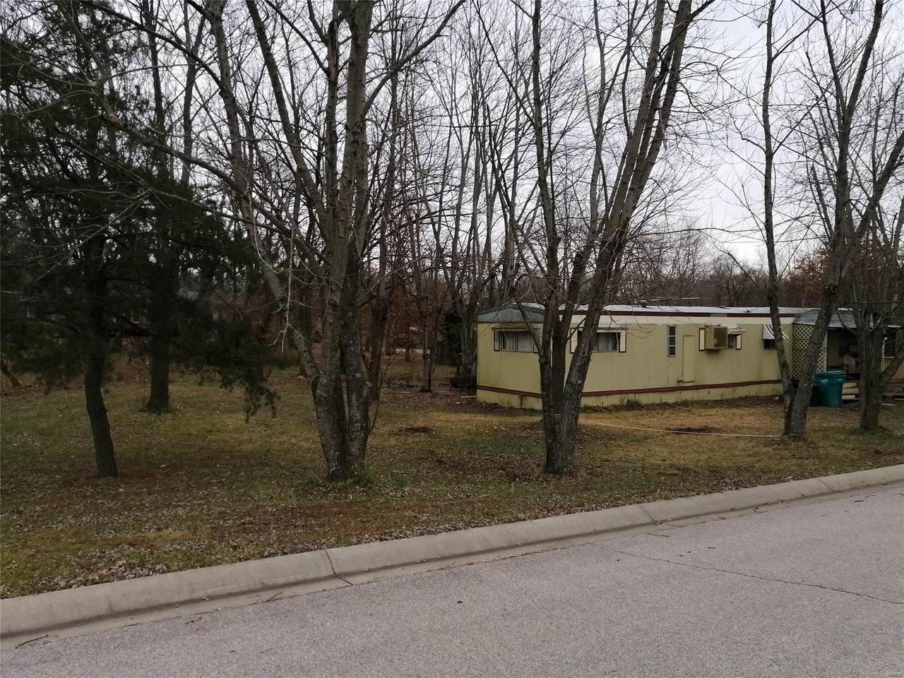 724 Walnut Street - Photo 1