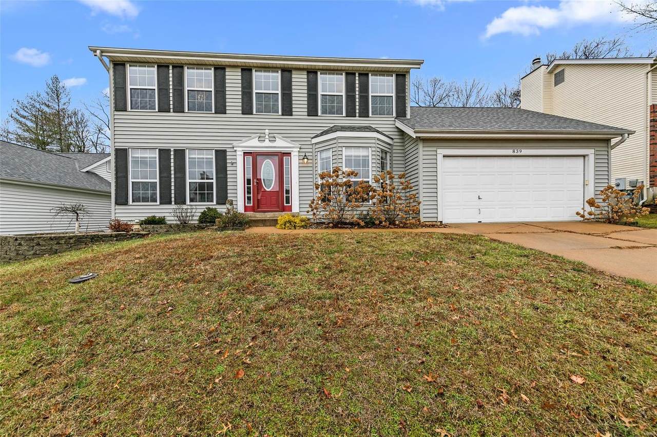 839 Oakmoor - Photo 1