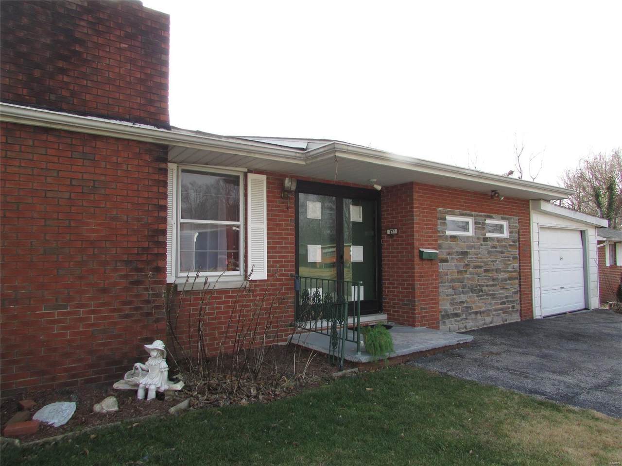 327 Trebor Lane - Photo 1