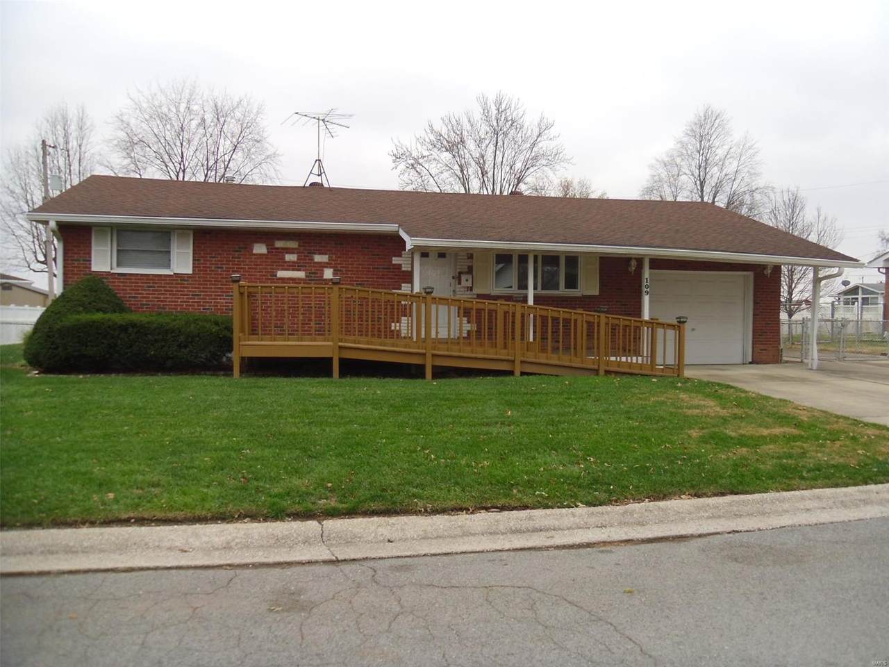 109 Windsor Place - Photo 1