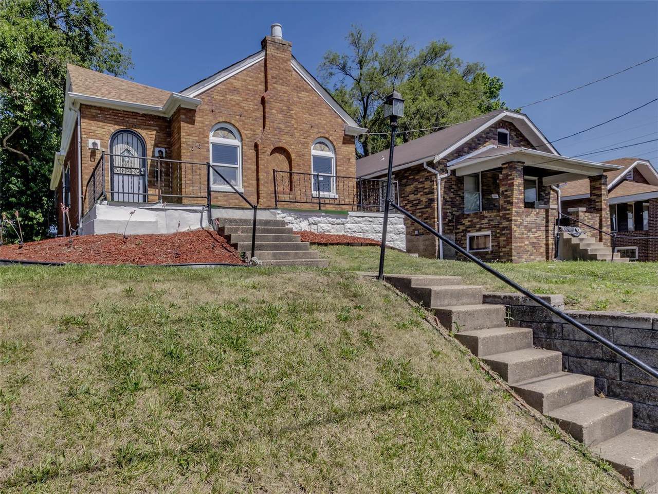 1610 Hanley - Photo 1