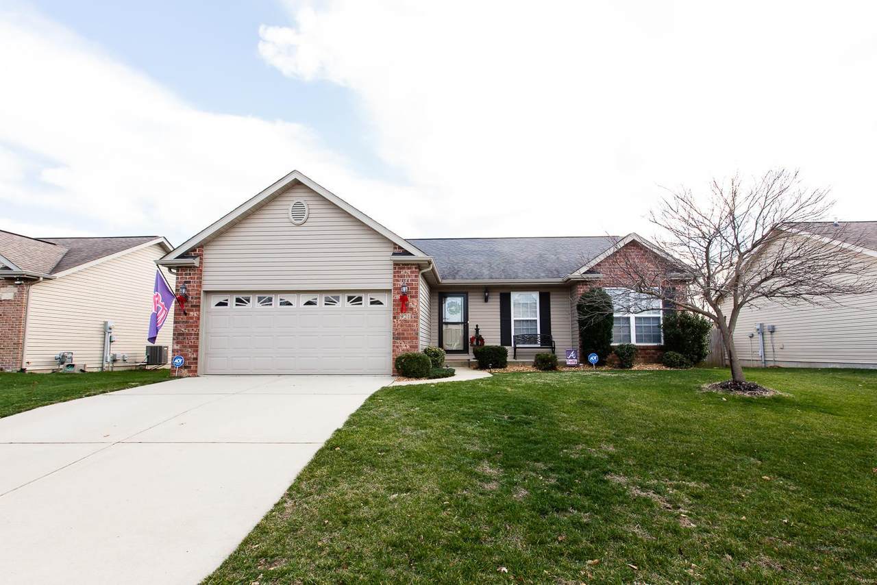 921 Pacific Crossing - Photo 1