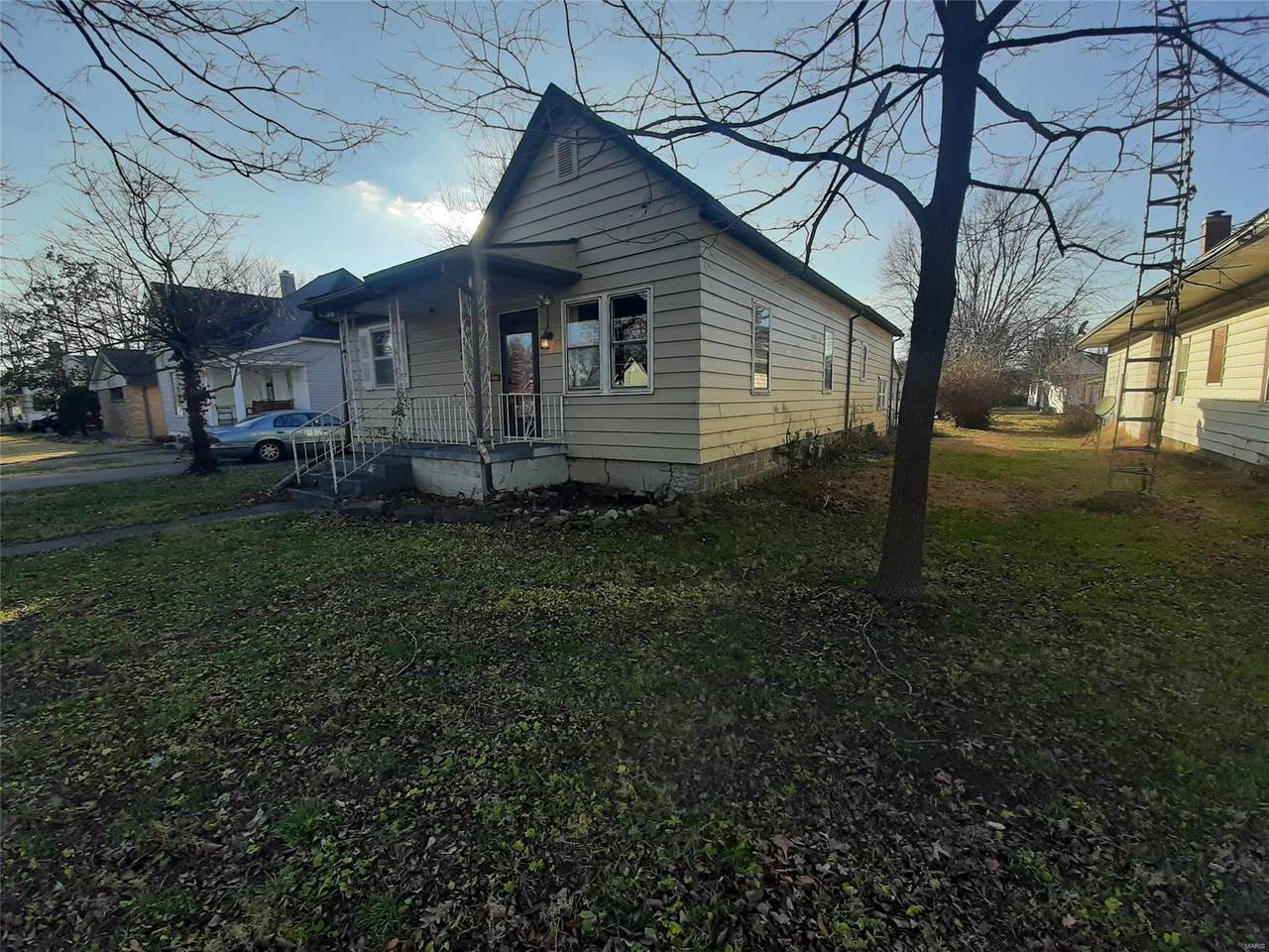 417 12th - Photo 1