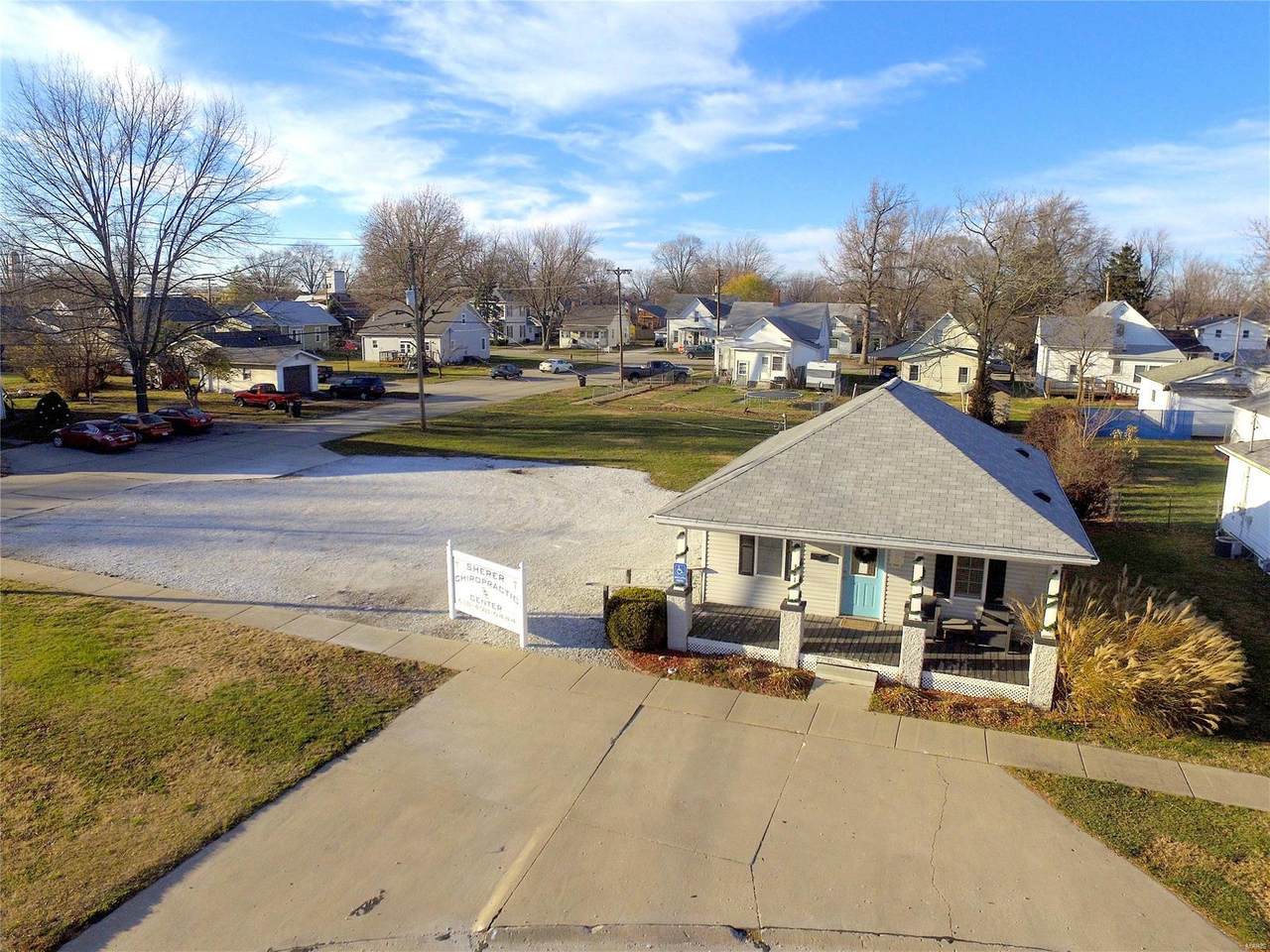 321 Carpenter - Photo 1