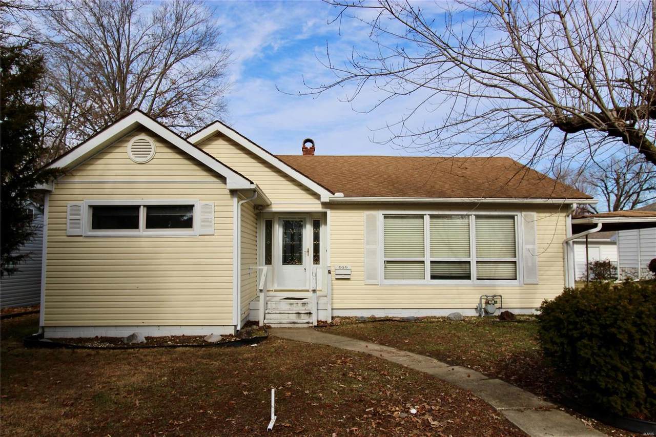 709 Clark - Photo 1