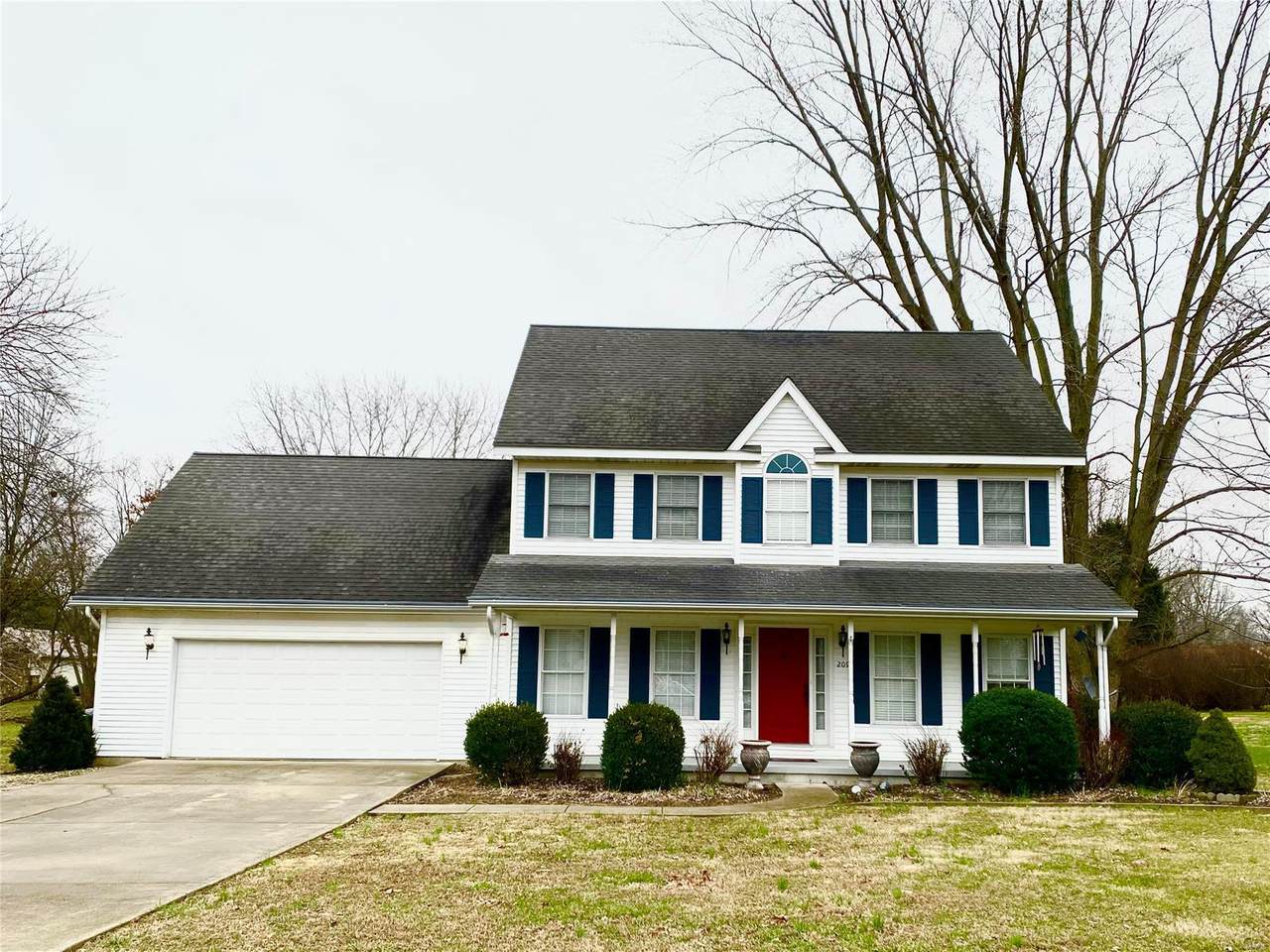 209 Cherokee Drive - Photo 1