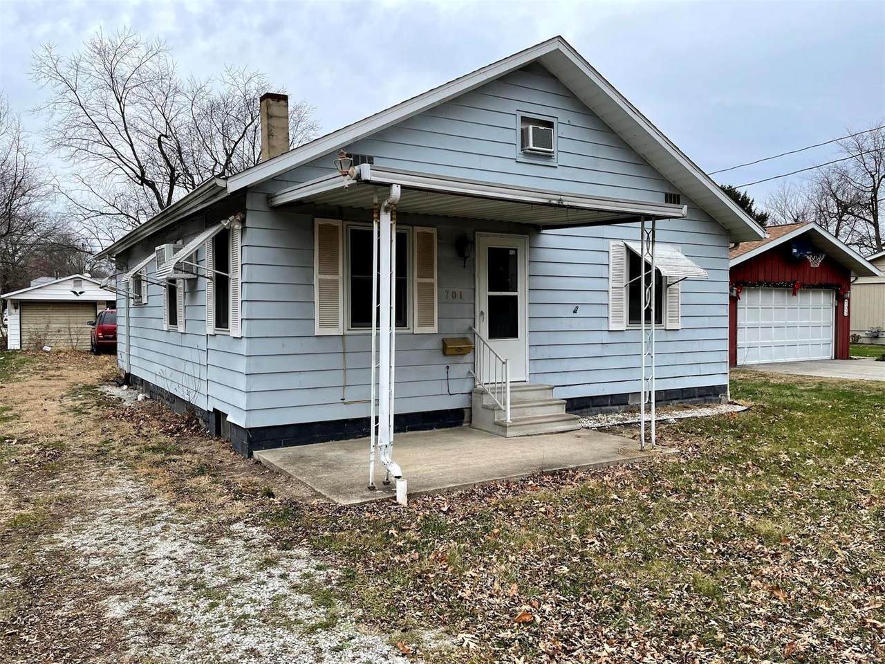 701 Taylorville Blvd - Photo 1