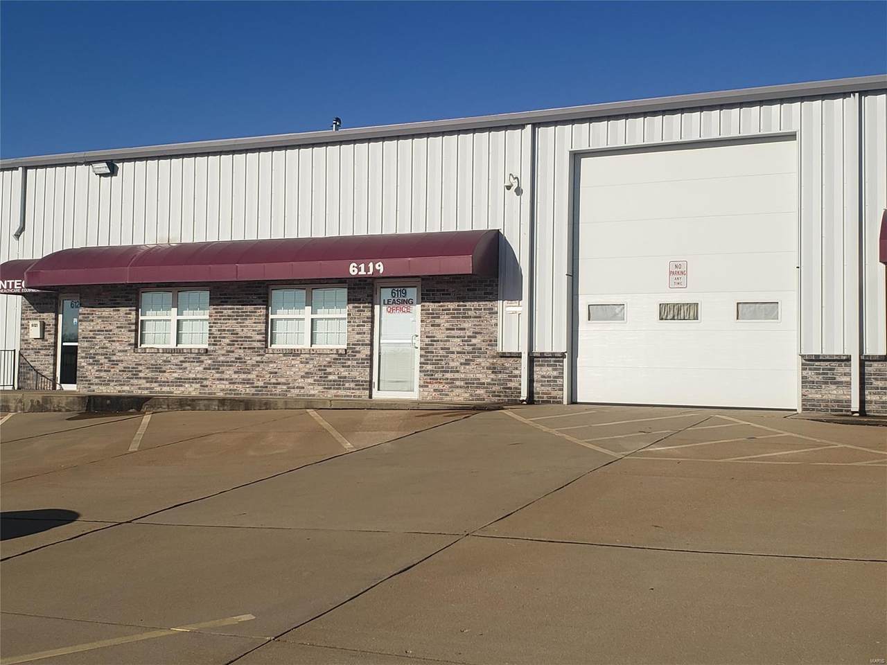 6119 Baumgartner - Photo 1