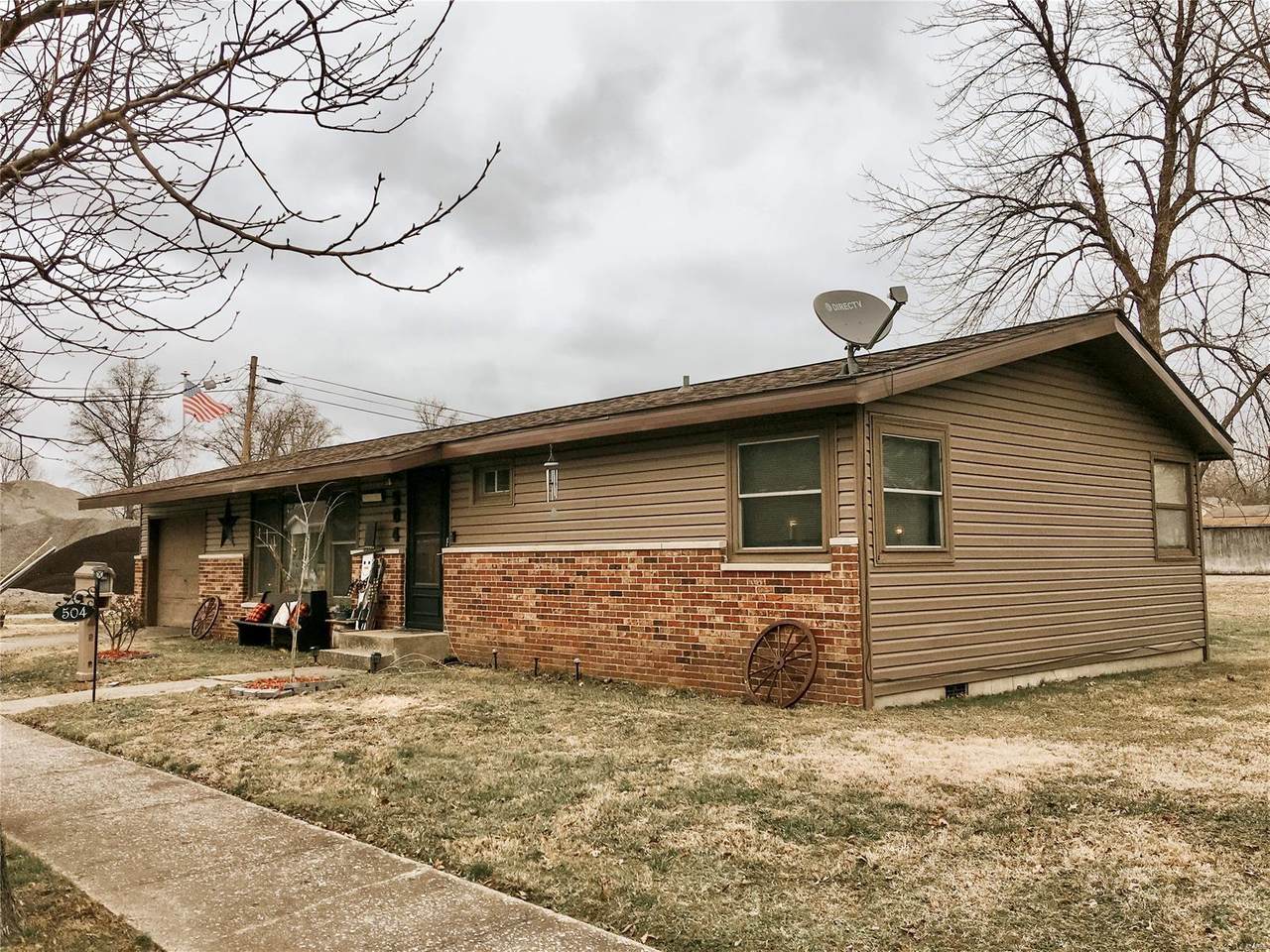 504 Lincoln - Photo 1