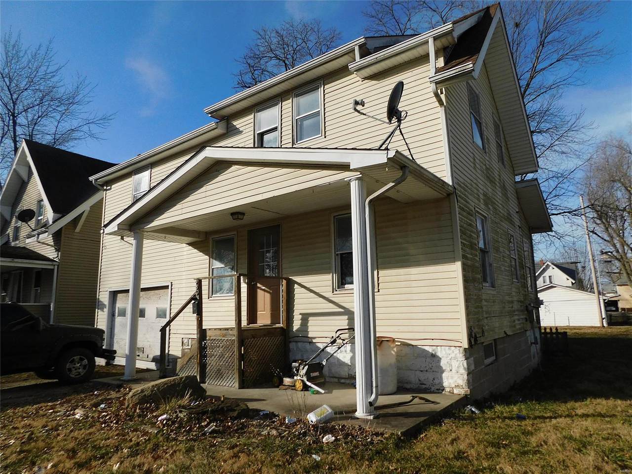 906 Johnson - Photo 1