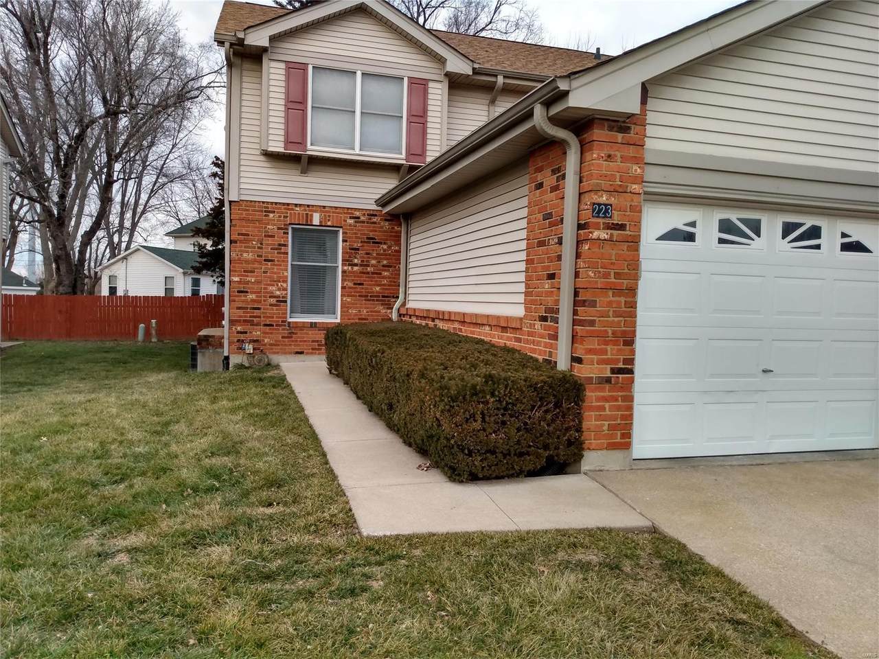 223 Deer Hollow - Photo 1