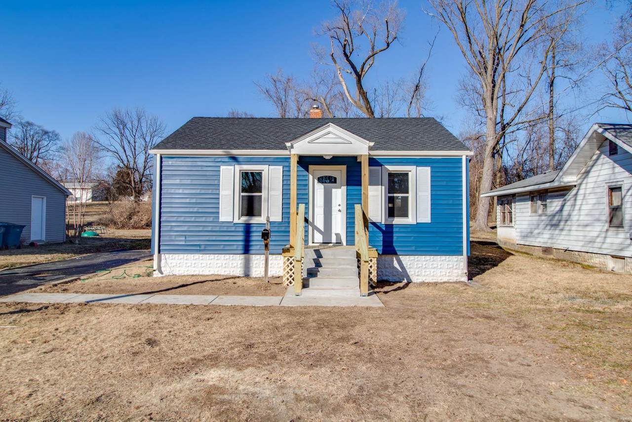 3702 Coronado Drive - Photo 1