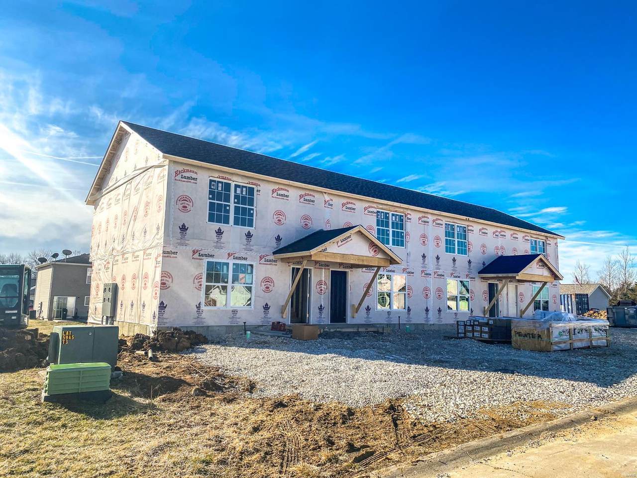 856 Navajo Trail - Photo 1
