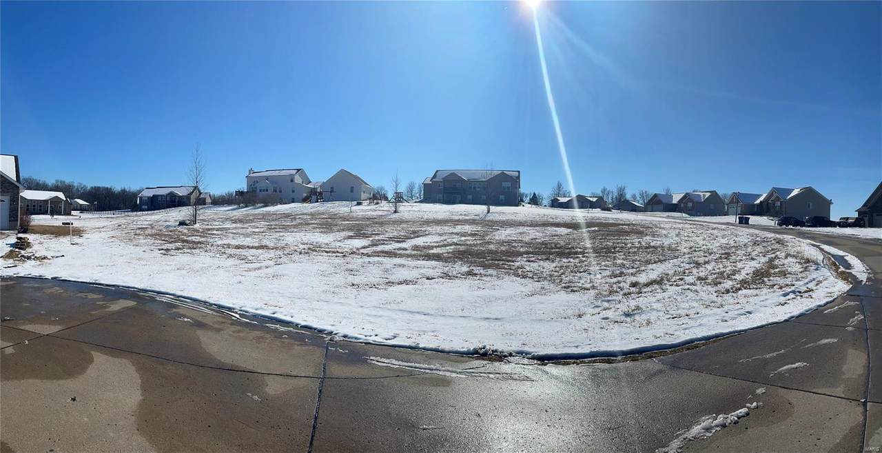 145 Bennington Court - Photo 1
