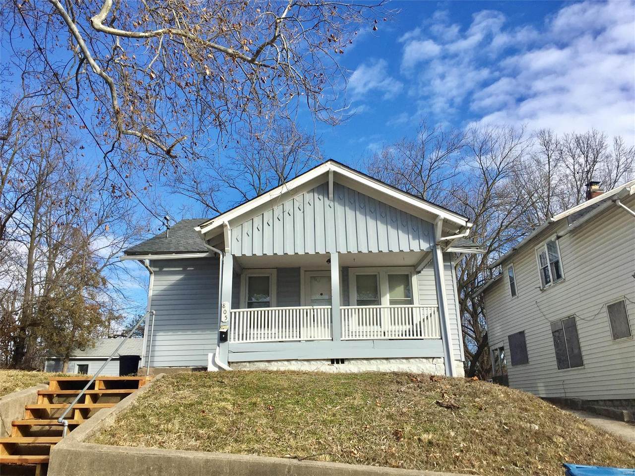 805 Park Drive - Photo 1