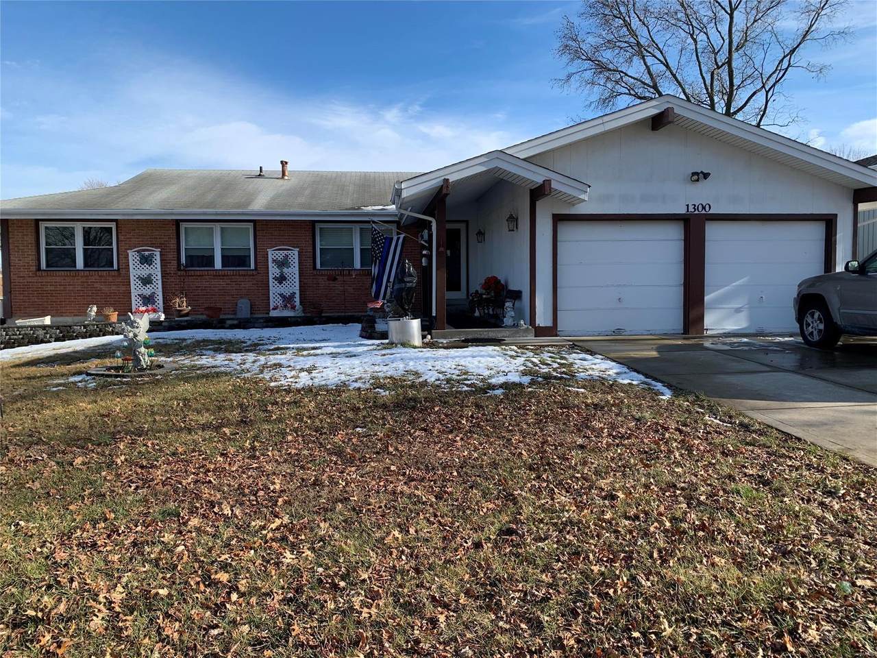 1300 Cave Springs Estate Drive - Photo 1