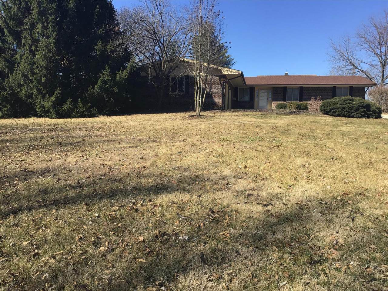 390 E. Villa Ridge Rd - Photo 1