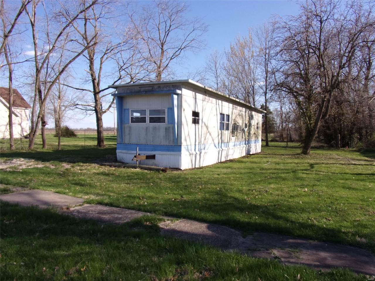 708 Pine - Photo 1