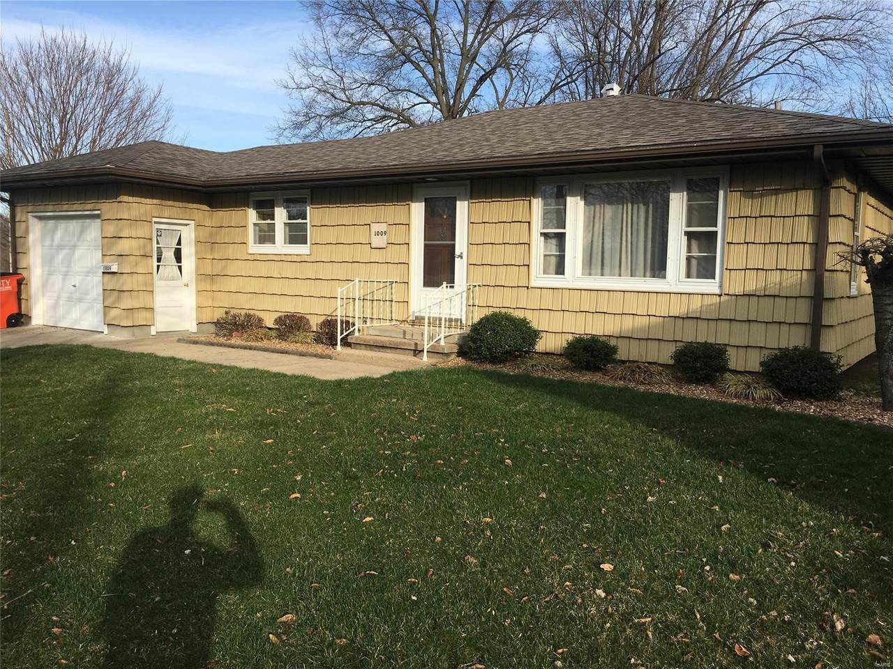 1009 Jackson - Photo 1