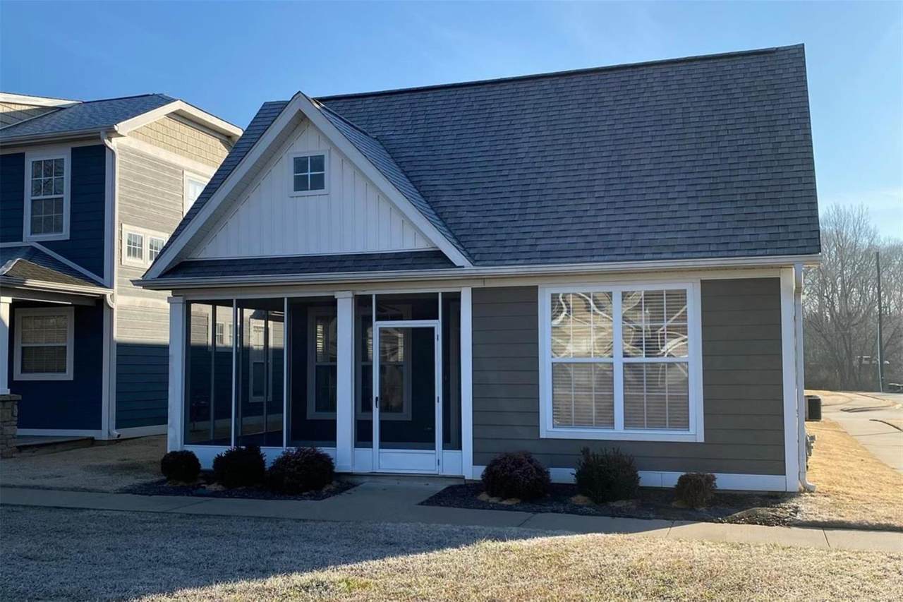 2957 Walden Boulevard - Photo 1