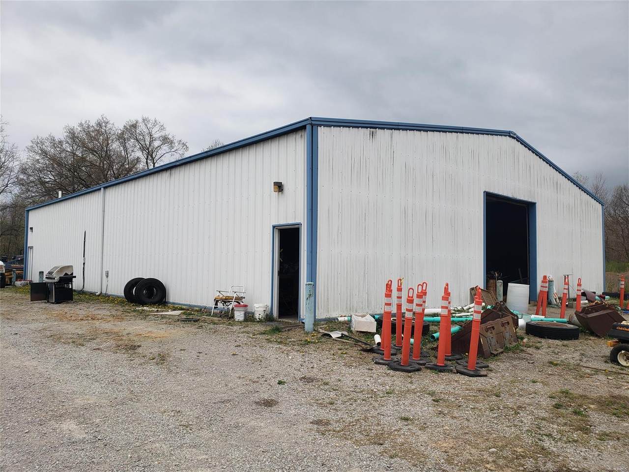 1505 Lindell - Photo 1