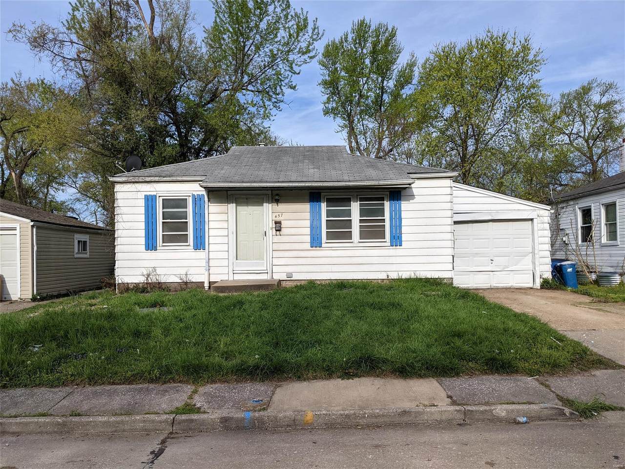 457 Plaza Avenue - Photo 1