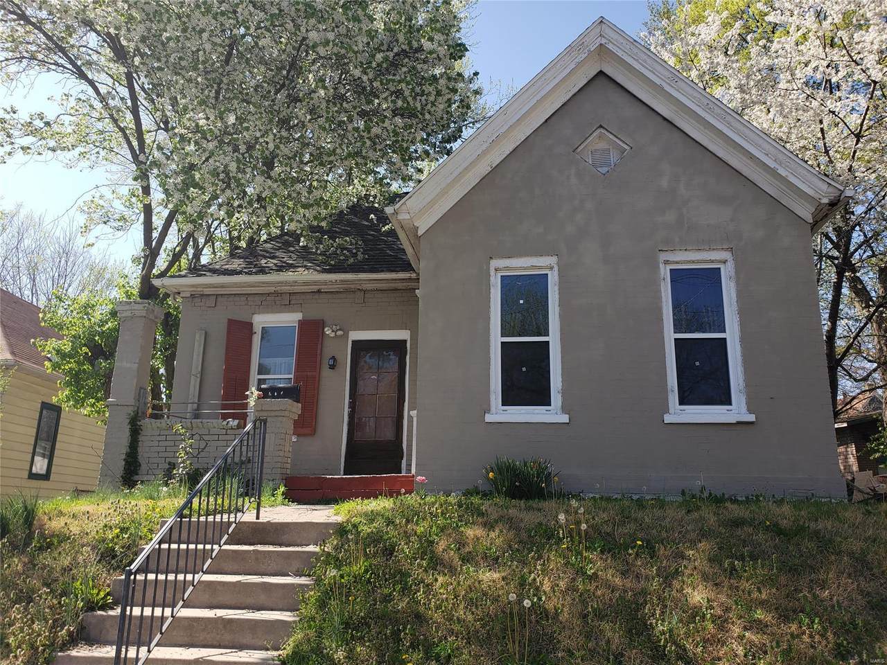 712 Brown Street - Photo 1
