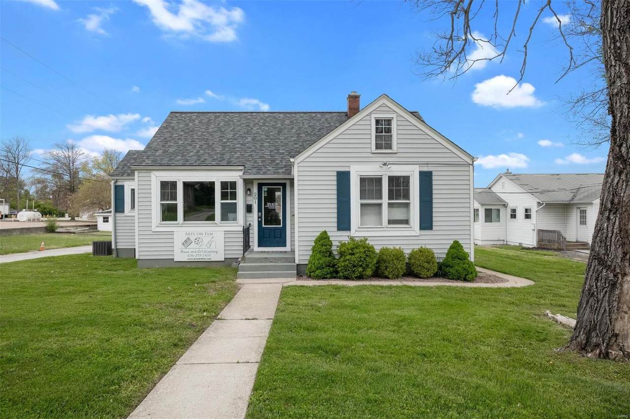 201 Elm Street - Photo 1