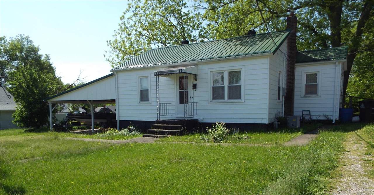 1033 Pershing - Photo 1