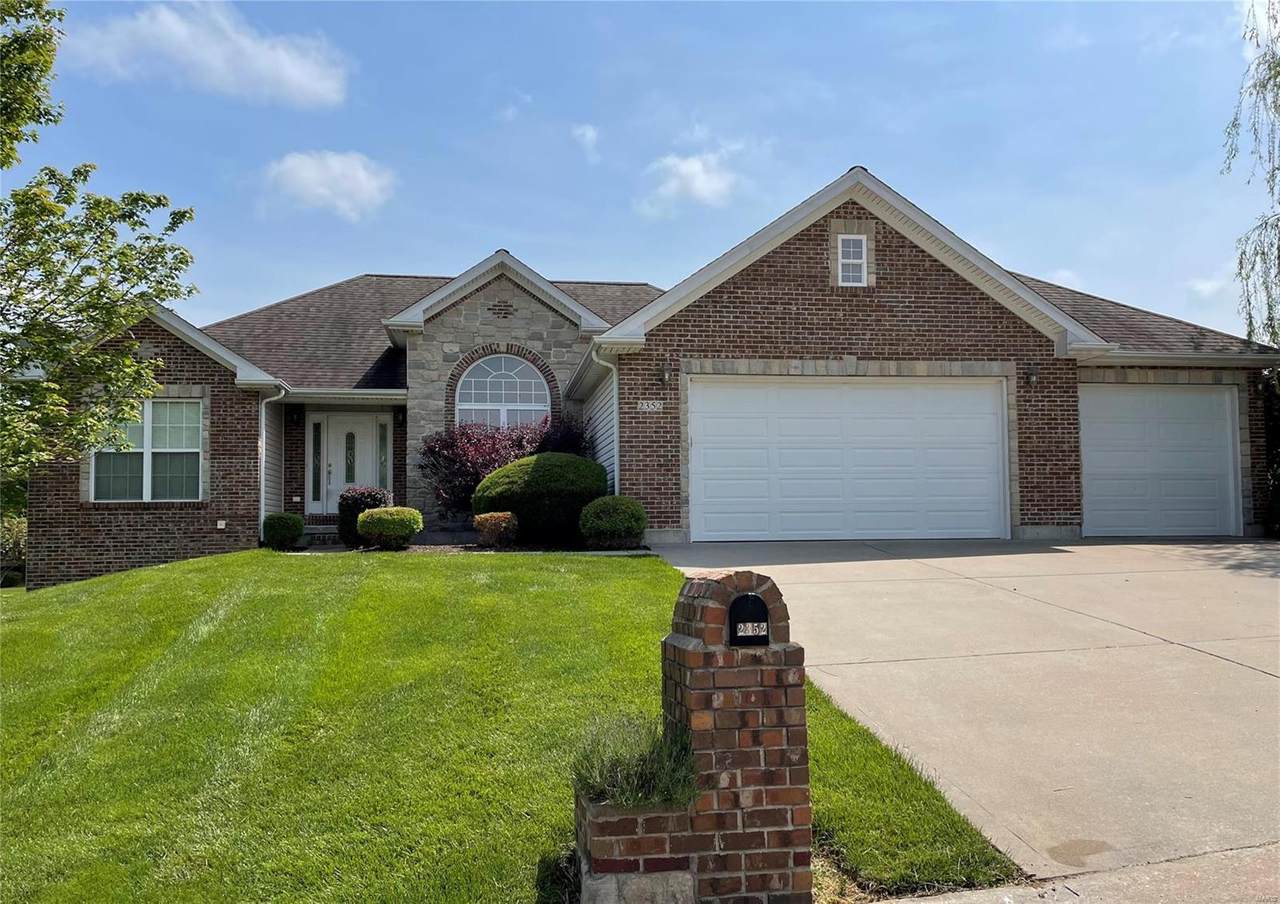 2352 Mountain Crest Court - Photo 1